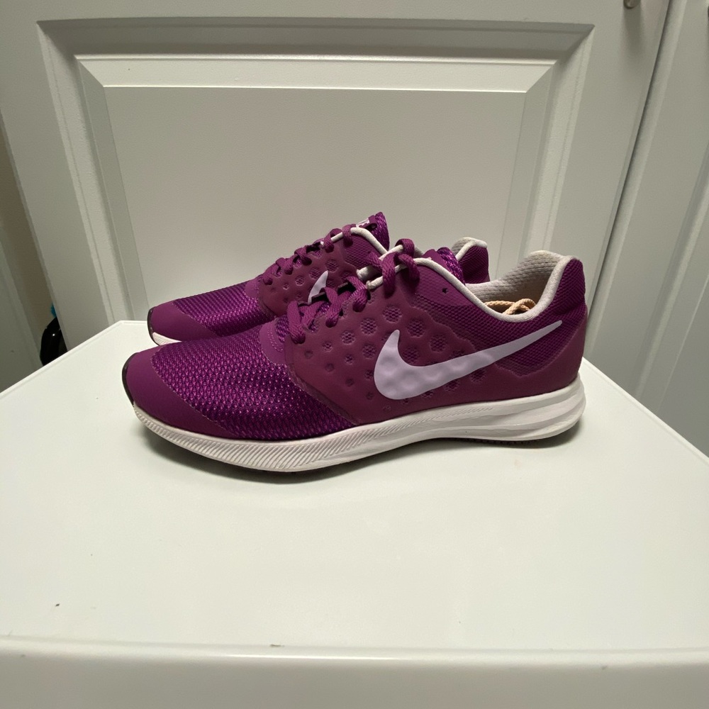 Nike Downshifter 7 GS (869972-500) Kid's Size 6Y